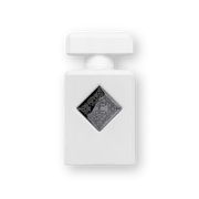 إنيشيو باور سيلف هو عطر جريء ذو رائحة خشبية كهرمانية.